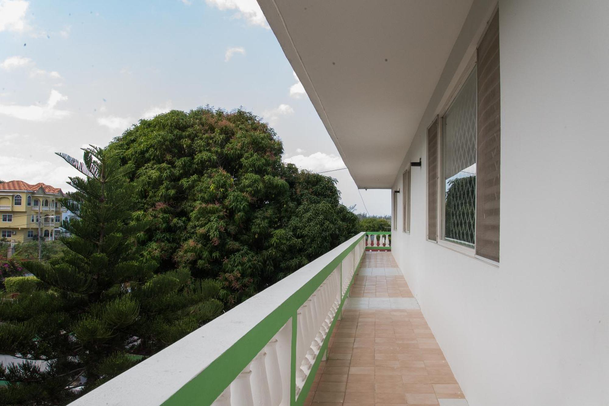 Villa Donna Inn Montego Bay Exterior photo