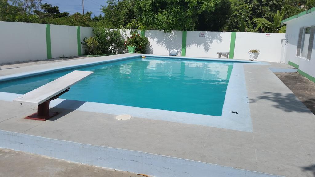 Villa Donna Inn Montego Bay Exterior photo